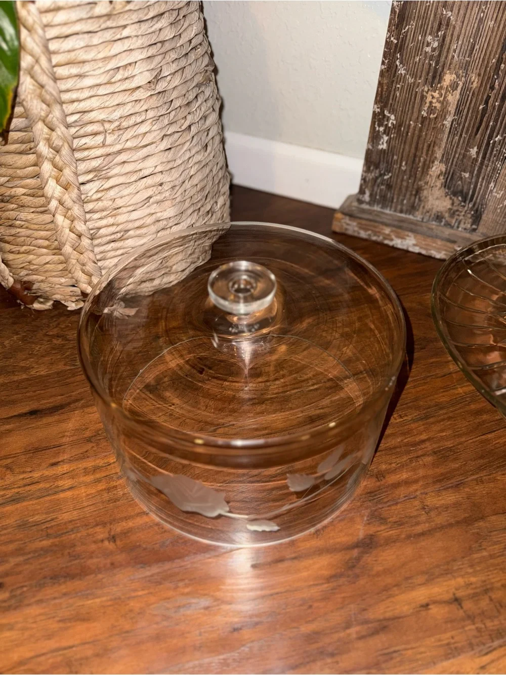 Vintage Pedestal Cake Stand With Etched Floral Lid